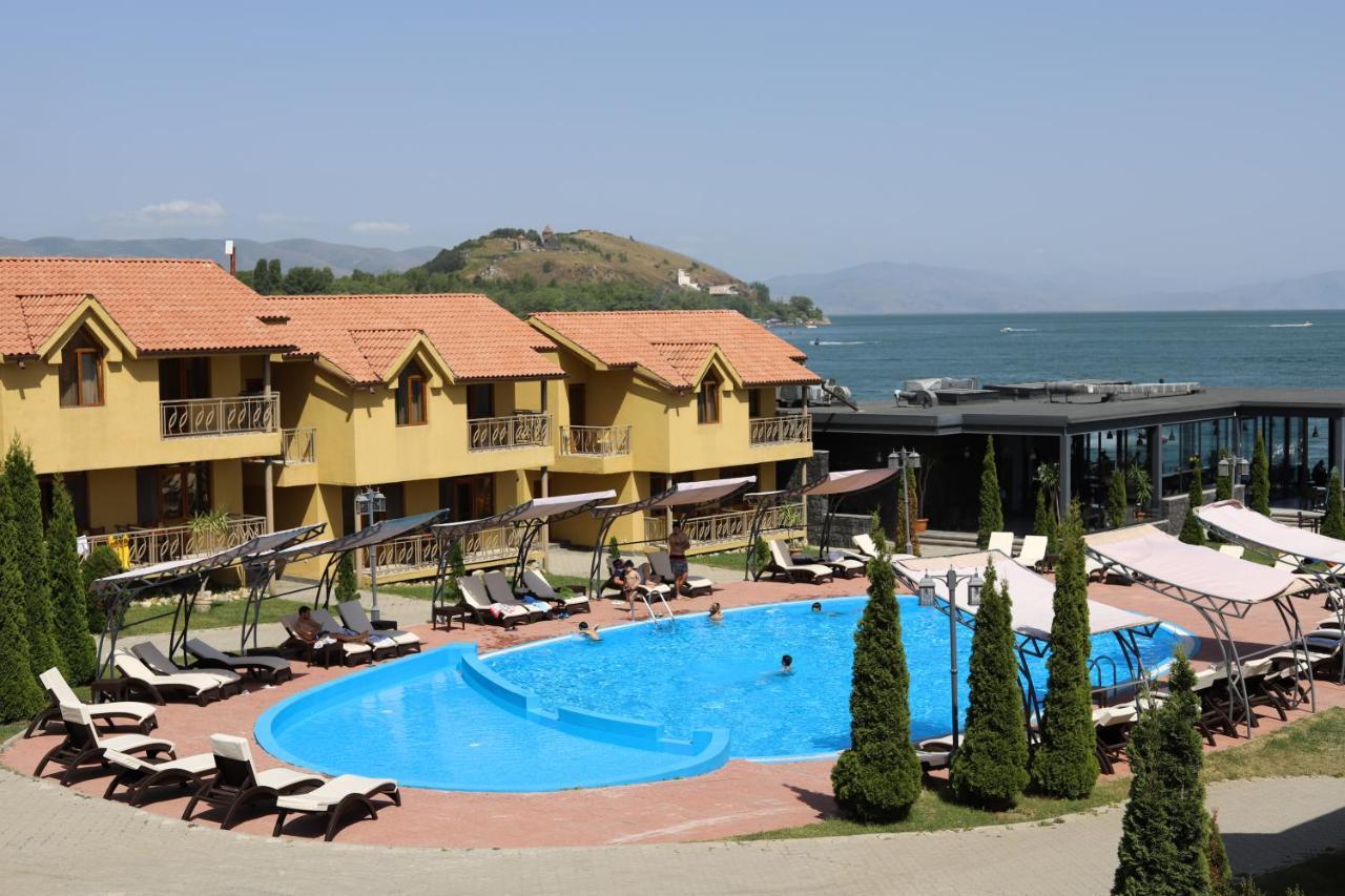 Western Bohemian Resort